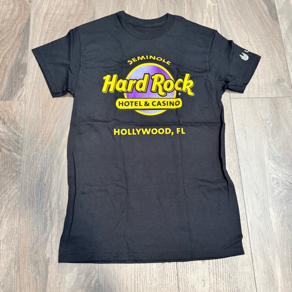 Hard Rock Casino T-shirt Adult Small